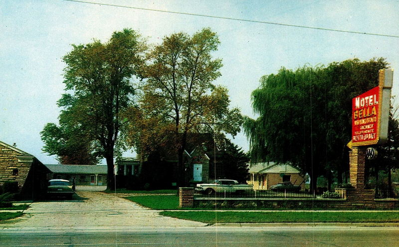 Bella Motel - Vintage Postcard (newer photo)